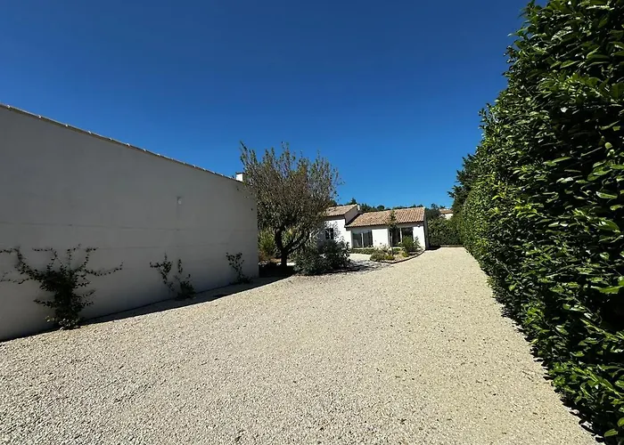 Villa Rochevida - Piscine - Pres D'avignon Et Du Pont Du Gard *